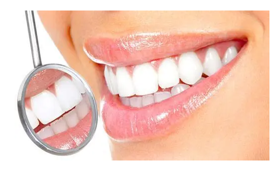 牙齿发黄怎么去除变白，这3种方法必须知道！